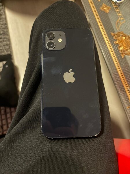 Vand iPhone 12, 128GB, in stare buna de functionare