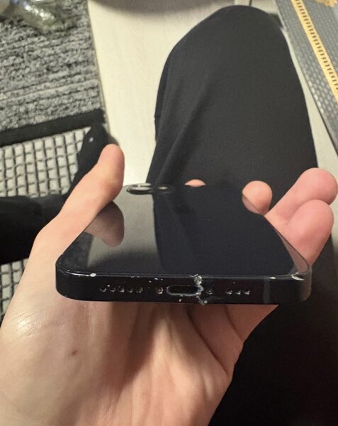 Vand iPhone 12, 128GB, in stare buna de functionare